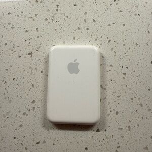 Apple MagSafe Battery Pack
